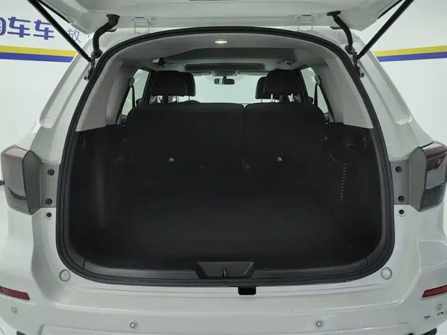 Nissan Terra 2020 2.5L XL Upper Automatic 2WD Luxury Edition — миниатюра 4
