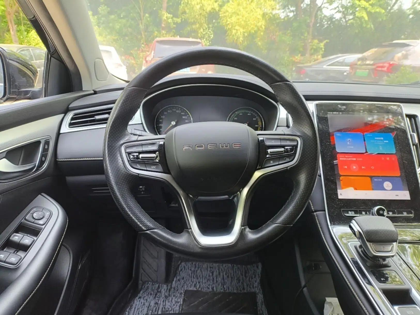 Roewe i6 MAX New Energy 2020 1.5T PHEV Sporty Cool Edition — миниатюра 14
