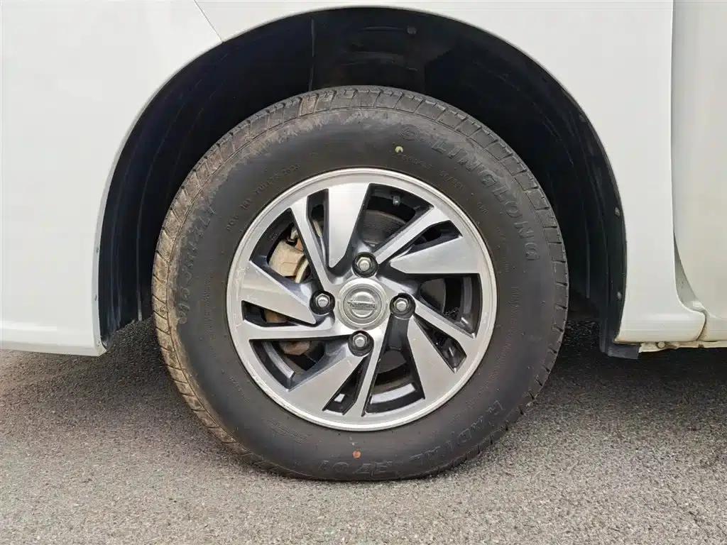 Nissan NV200 2018 1.6L CVT Luxury — миниатюра 14