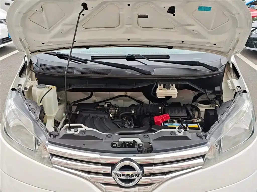 Nissan NV200 2018 1.6L CVT Luxury — миниатюра 15