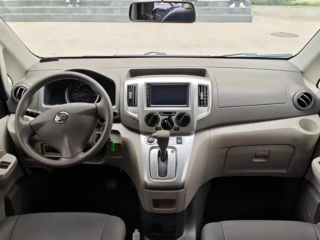 Nissan NV200 2018 1.6L CVT Luxury — миниатюра 5