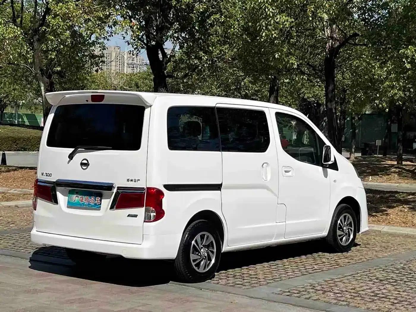 Nissan NV200 2018 1.6L CVT Luxury — миниатюра 2