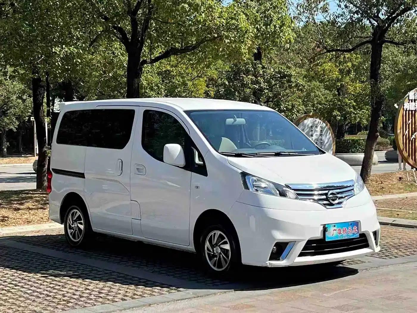 Nissan NV200 2018 1.6L CVT Luxury — миниатюра 3