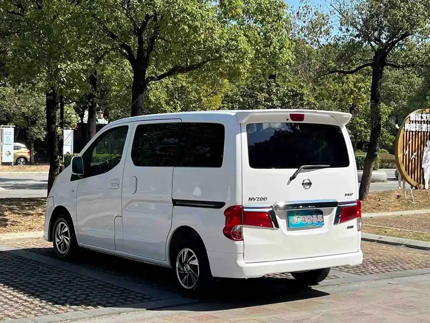 Nissan NV200 2018 1.6L CVT Luxury — миниатюра 4