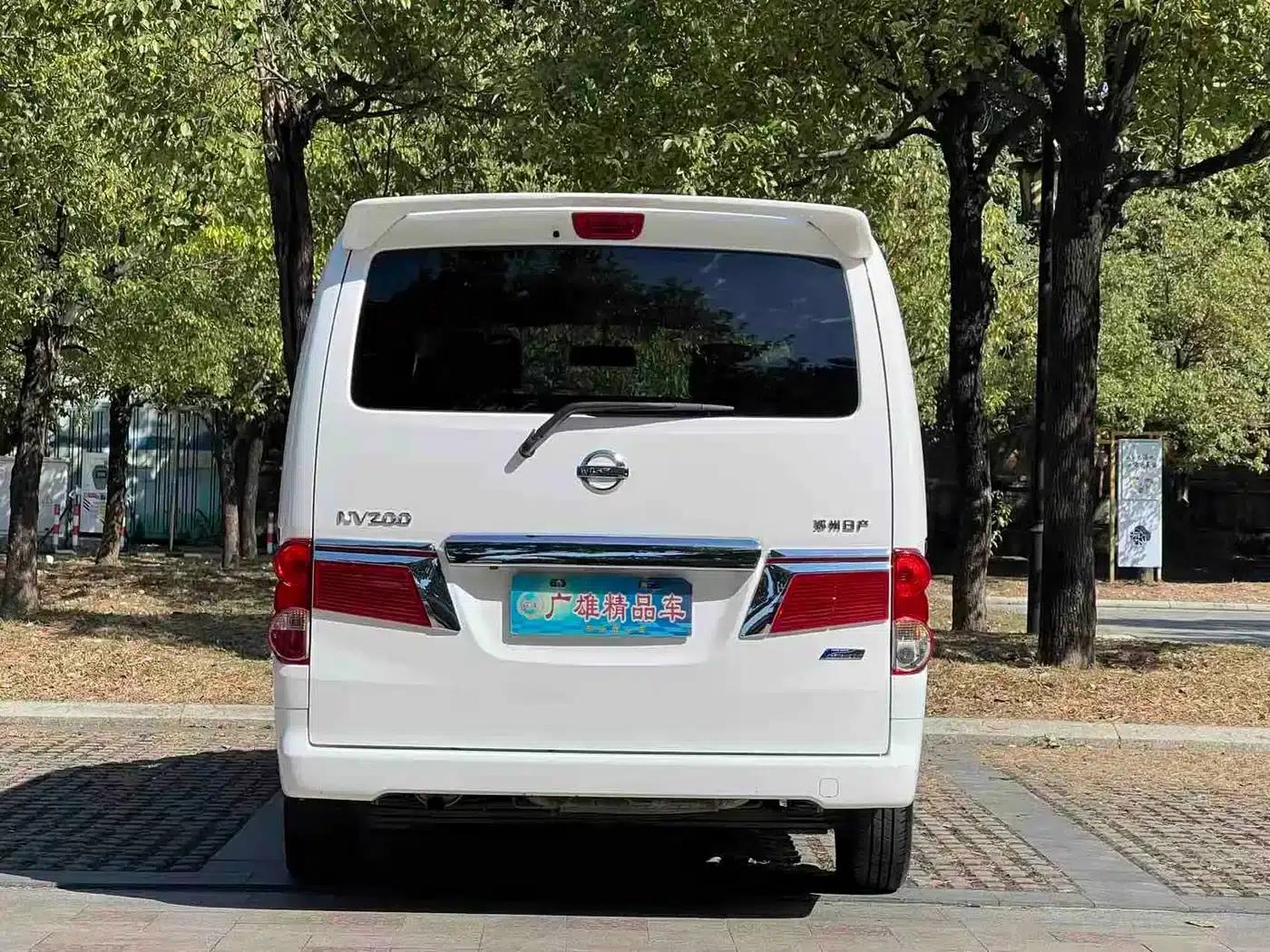 Nissan NV200 2018 1.6L CVT Luxury — миниатюра 6