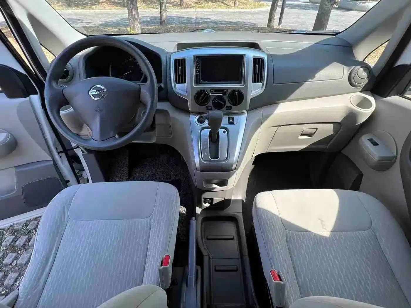 Nissan NV200 2018 1.6L CVT Luxury — миниатюра 9