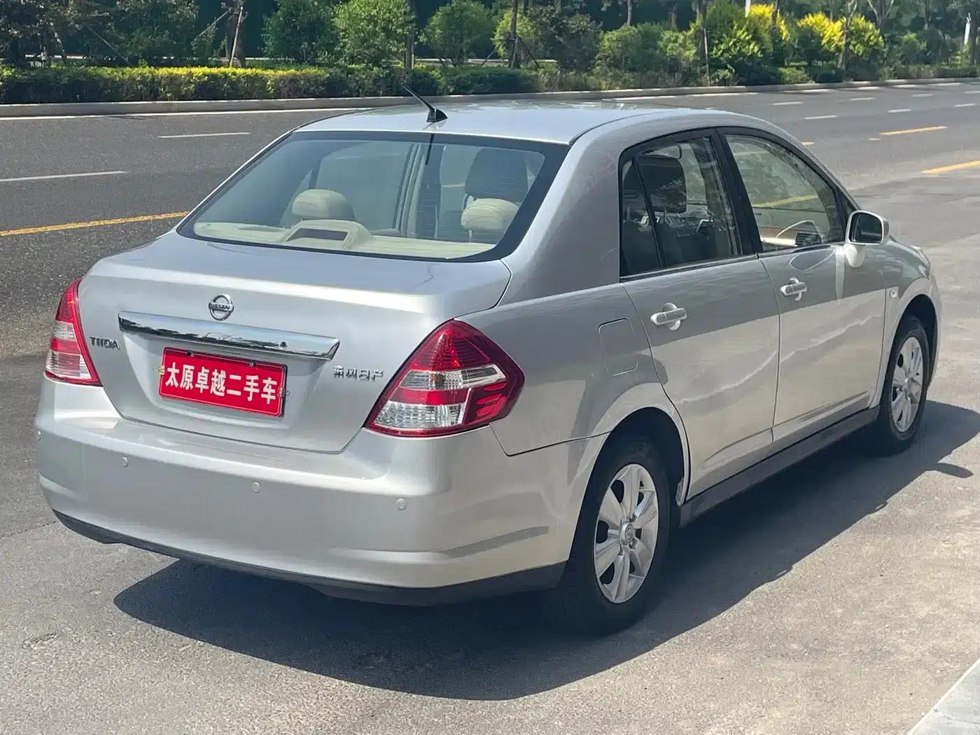Tiida 2008 1.6L Automatic Intelligent — миниатюра 4