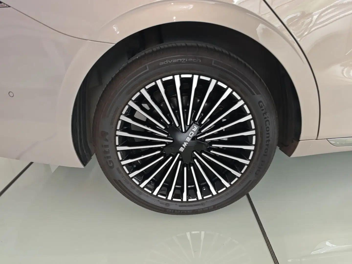 Roewe M7 DMH 2025 Model 160km Premium Version — миниатюра 10