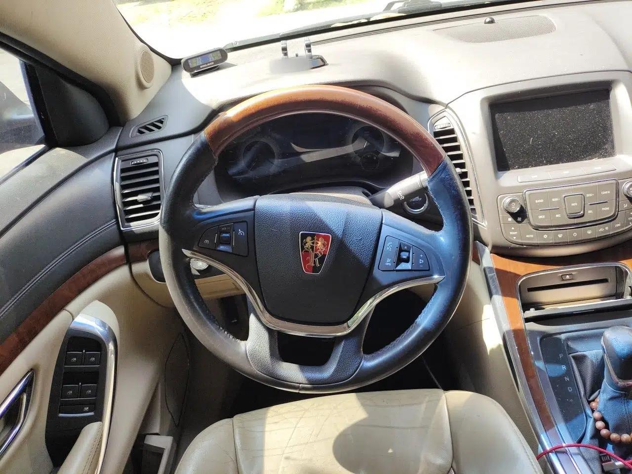 Roewe 950 2012 2.4L Luxury Edition — миниатюра 11