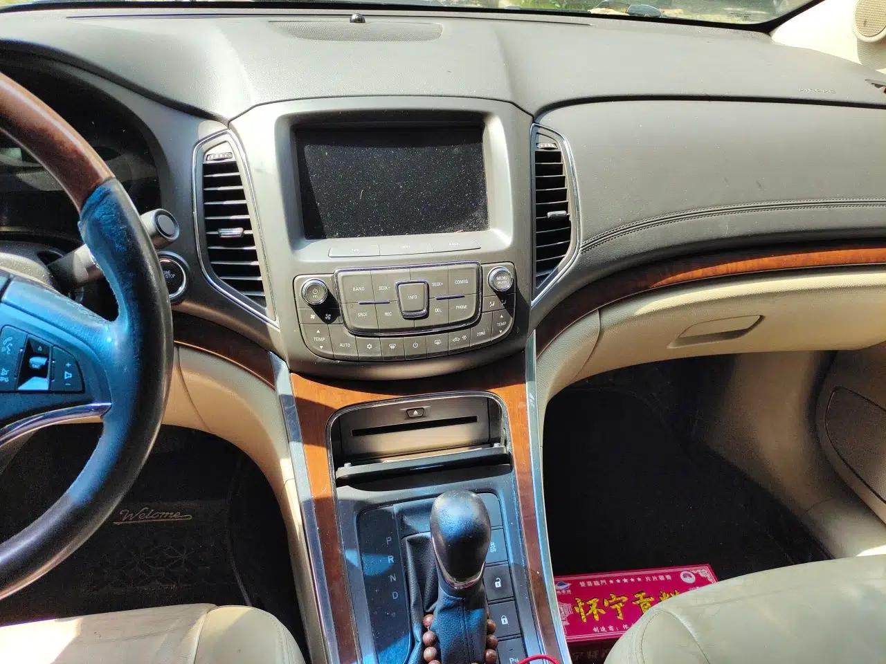 Roewe 950 2012 2.4L Luxury Edition — миниатюра 14