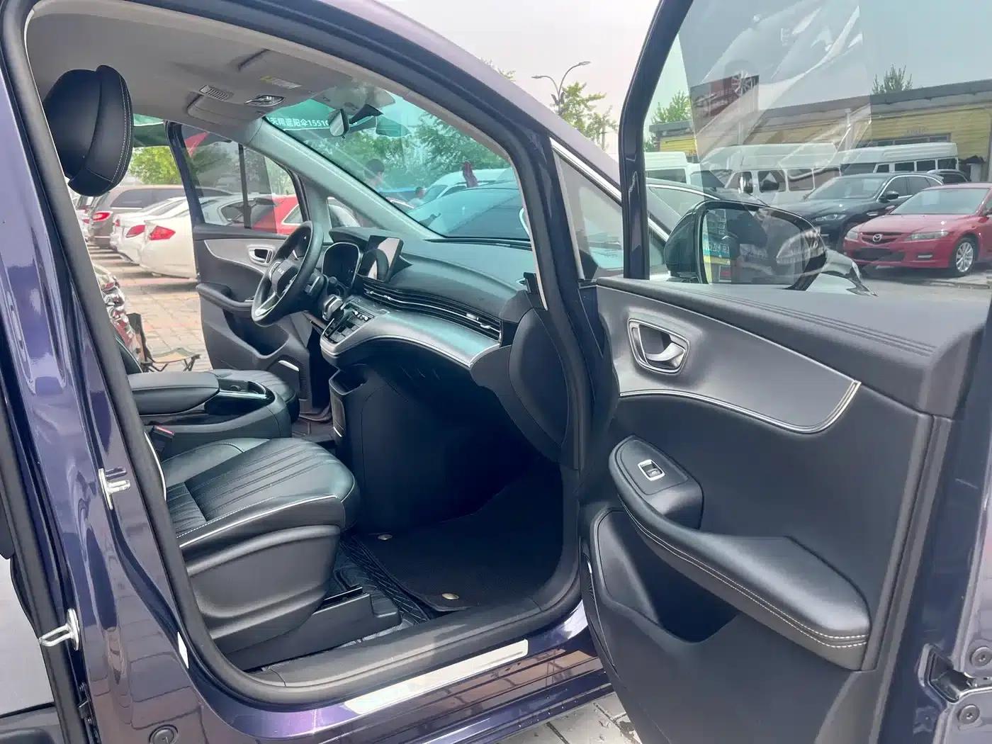 Roewe iMAX8 2021 400TGI Flagship Edition — миниатюра 17