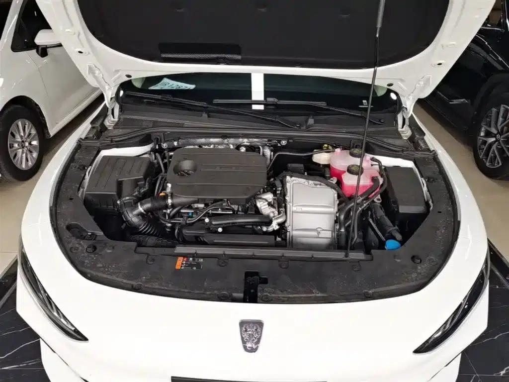 Roewe D7 2025 DMH 125km World Champion Edition — миниатюра 20