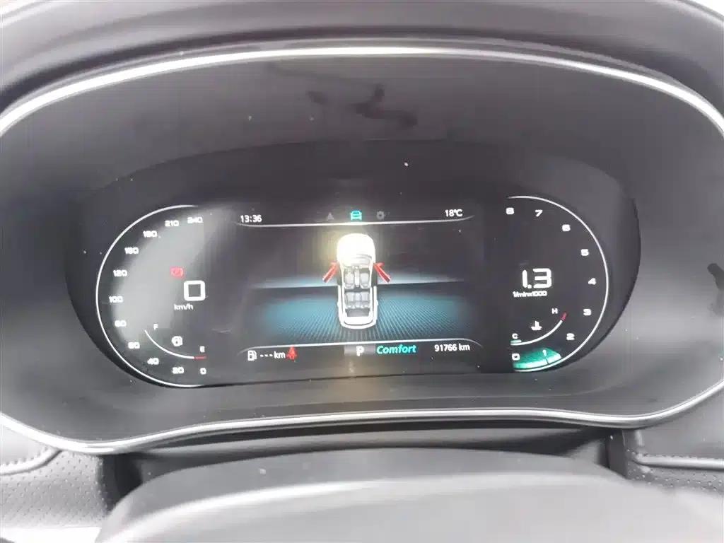 Roewe RX5 MAX 2019 400TGI Automatic Intelligent Cockpit Luxury Edition — миниатюра 8