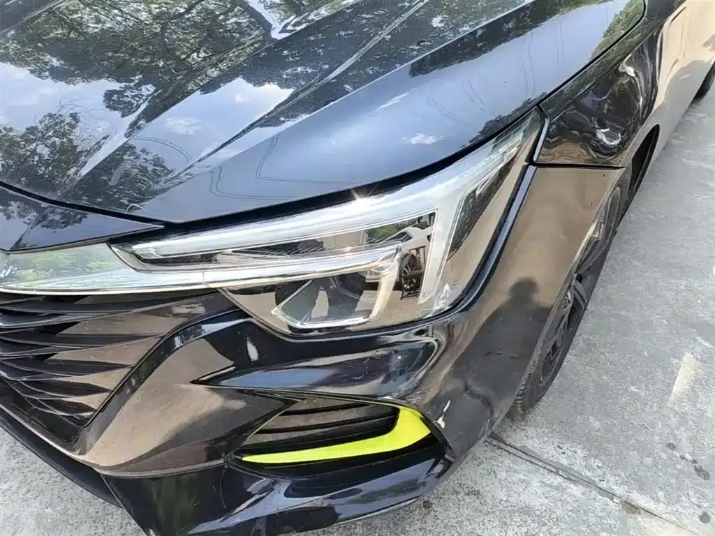 Roewe i6 MAX New Energy 2020 1.5T PHEV Cool Edition — миниатюра 24