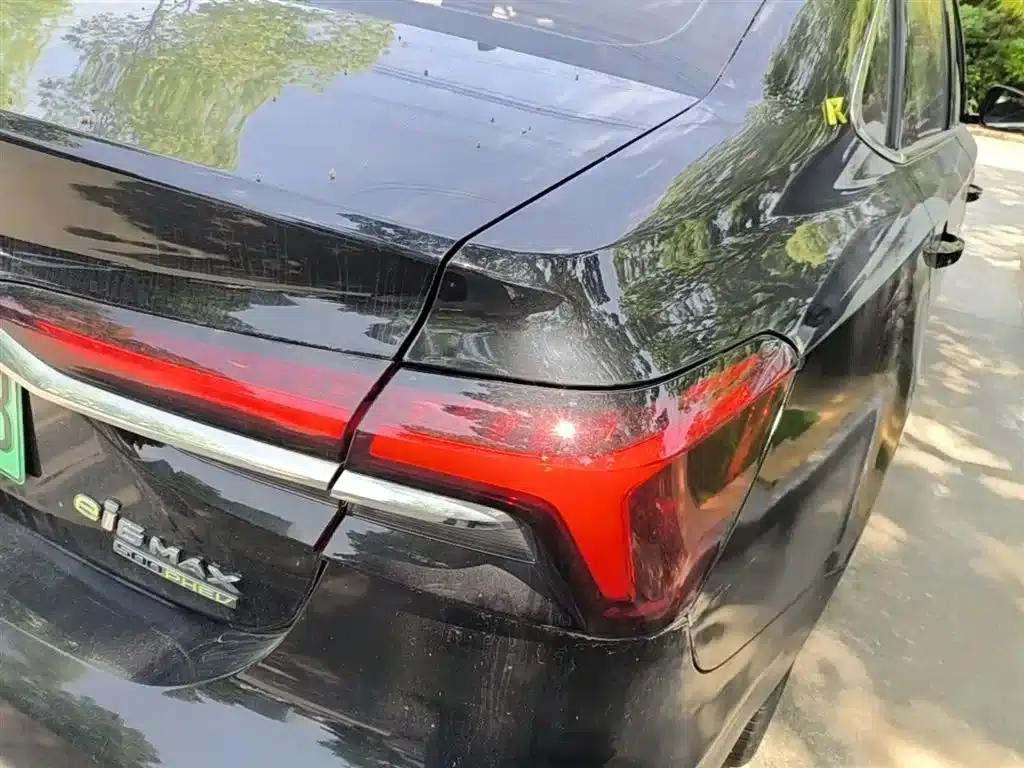 Roewe i6 MAX New Energy 2020 1.5T PHEV Cool Edition — миниатюра 8