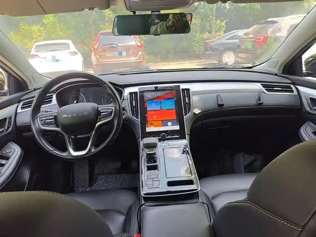 Roewe i6 MAX New Energy 2020 1.5T PHEV Cool Edition — миниатюра 10