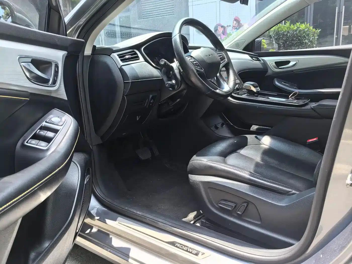 Roewe i6 MAX 2020 300TGI Automatic Cool Panoramic Sunroof Edition — миниатюра 6