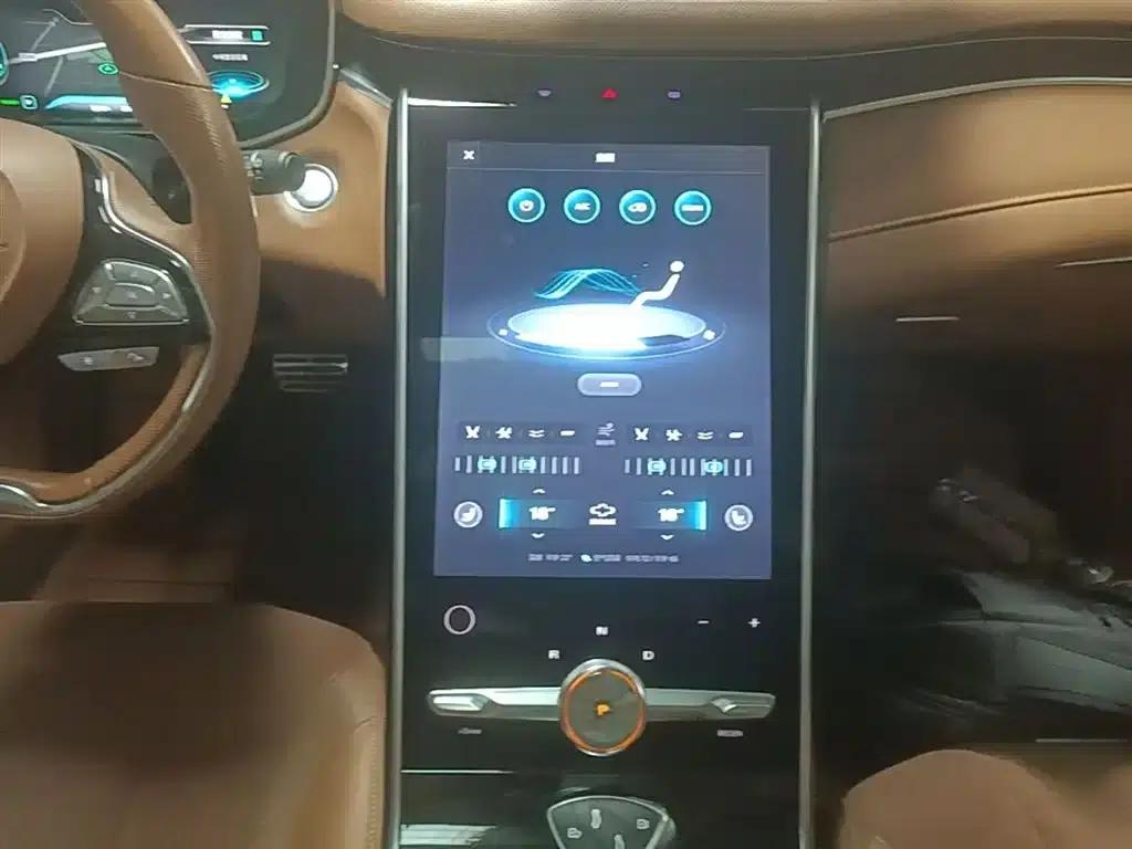 Roewe MARVEL X 2018 All-Wheel Drive Edition — миниатюра 13