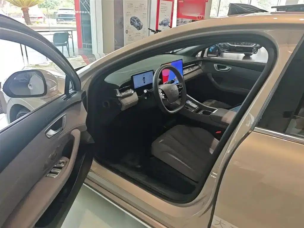 Roewe M7 DMH 2025 160km Premium Edition — миниатюра 16