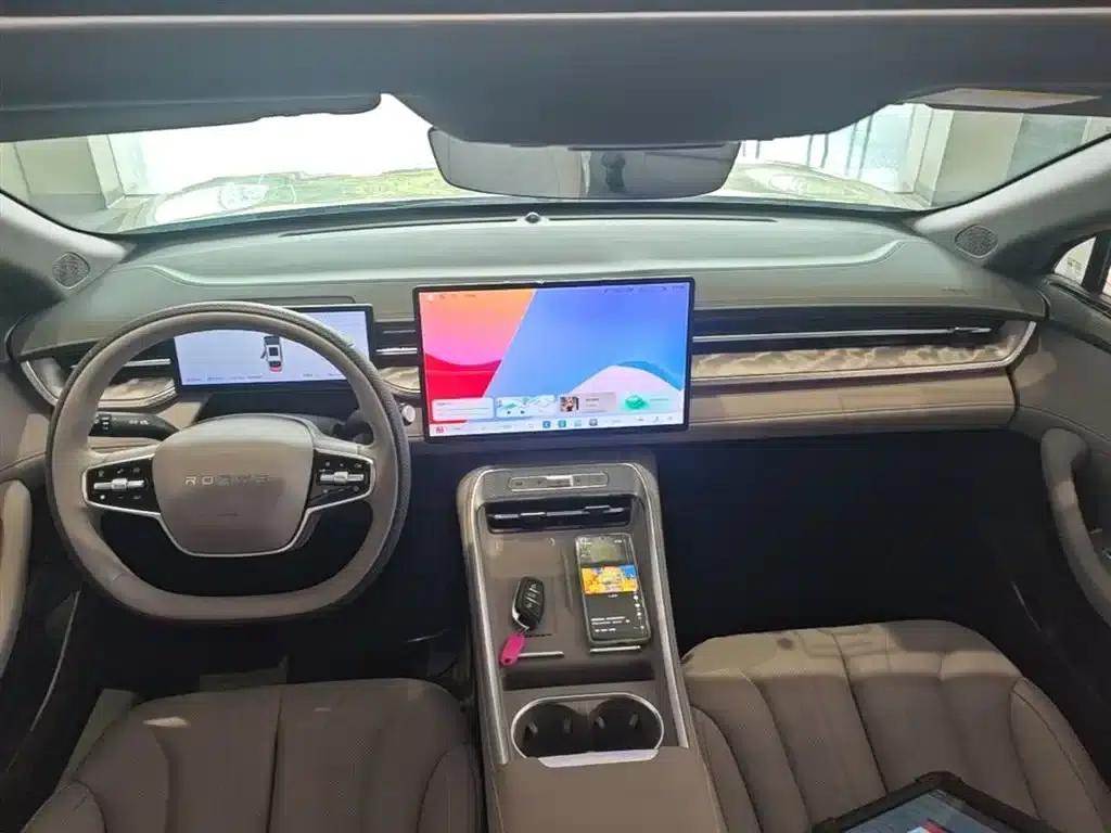 Roewe M7 DMH 2025 160km Premium Edition — миниатюра 10