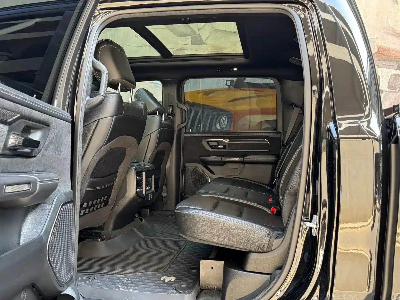 RAM Trucks Tyrannosaurus Rex 2023 6.2T Automatic — миниатюра 11