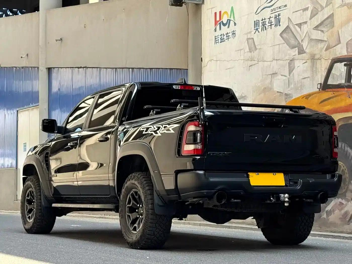 RAM Trucks Tyrannosaurus Rex 2023 6.2T Automatic — миниатюра 4