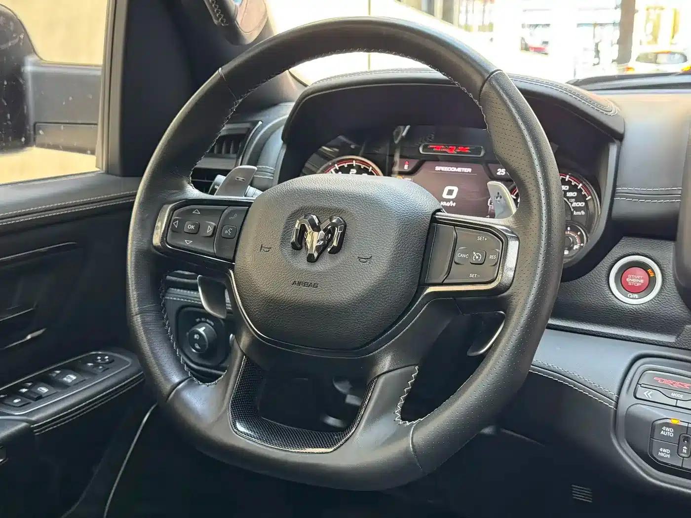 RAM Trucks Tyrannosaurus Rex 2023 6.2T Automatic — миниатюра 7