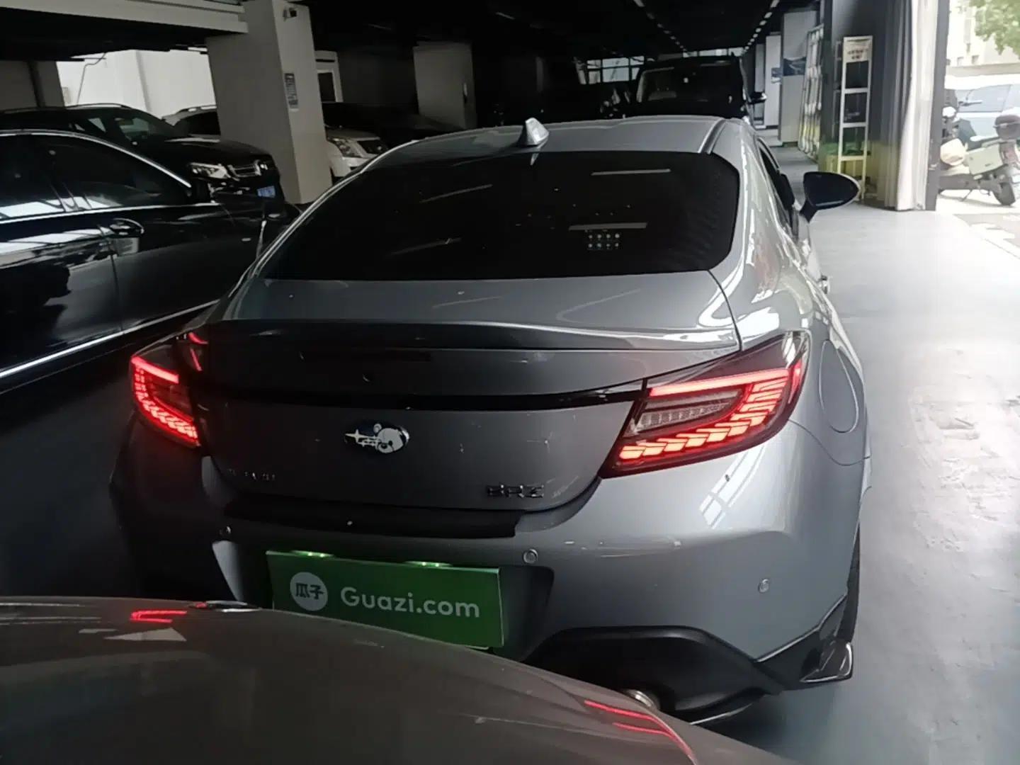 Subaru BRZ 2022 2.4L Manual Version — миниатюра 5