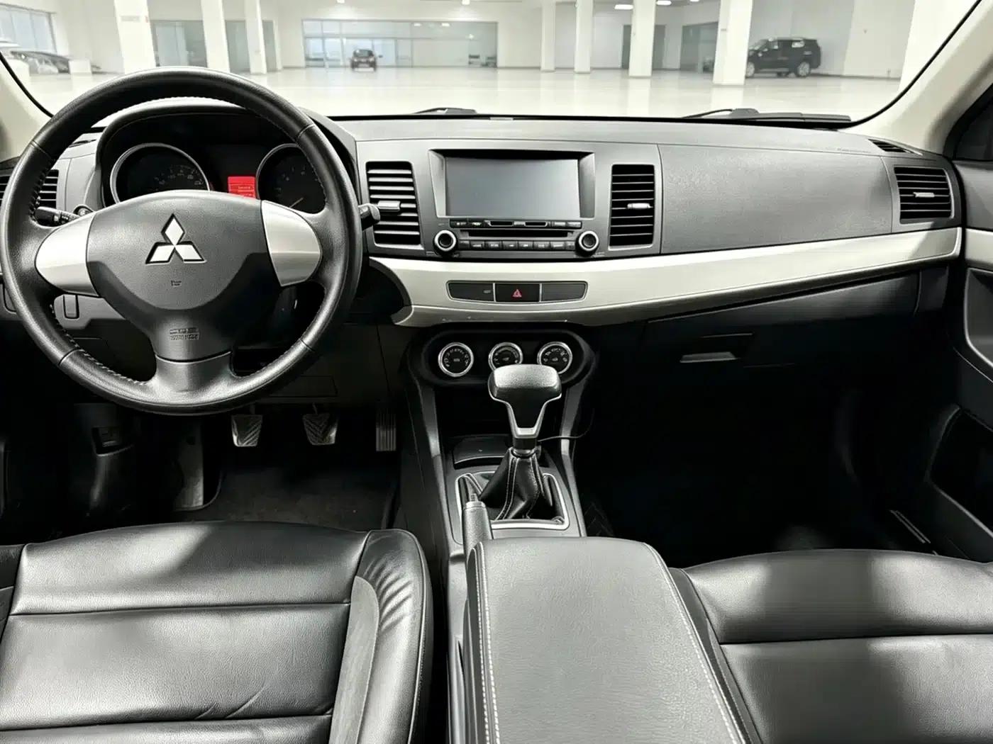 Lancer EX 2015 1.6L Manual Fashion Edition — миниатюра 5