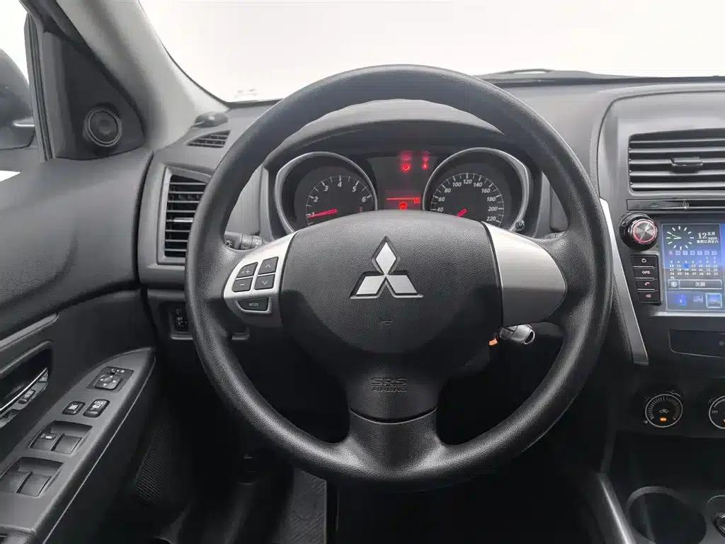 2013 ASX 1.6L Manual 2WD Standard Edition — миниатюра 11