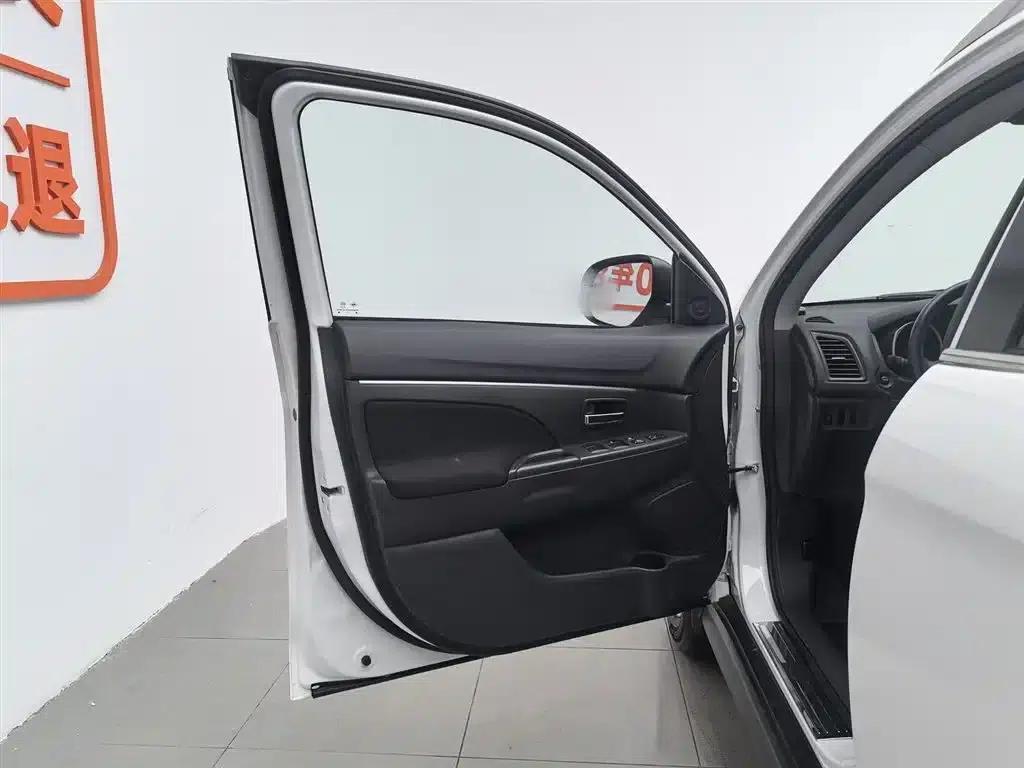 2013 ASX 1.6L Manual 2WD Standard Edition — миниатюра 8
