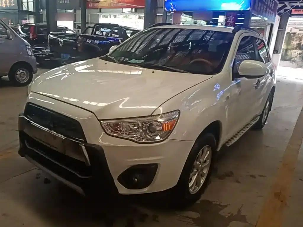 2013 ASX 2.0L CVT 2WD Elite Edition — миниатюра 1