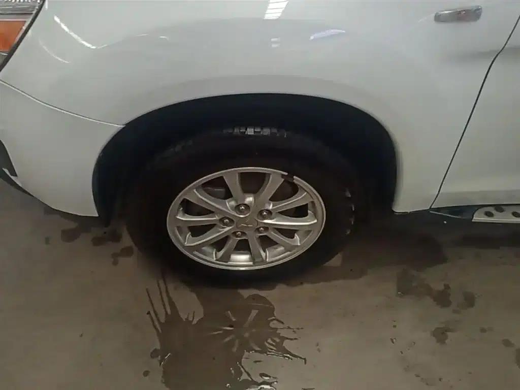 2013 ASX 2.0L CVT 2WD Elite Edition — миниатюра 23