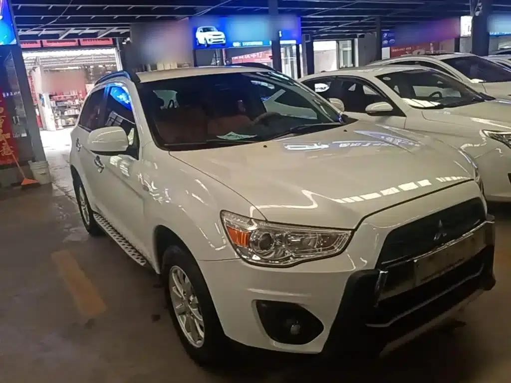 2013 ASX 2.0L CVT 2WD Elite Edition — миниатюра 4