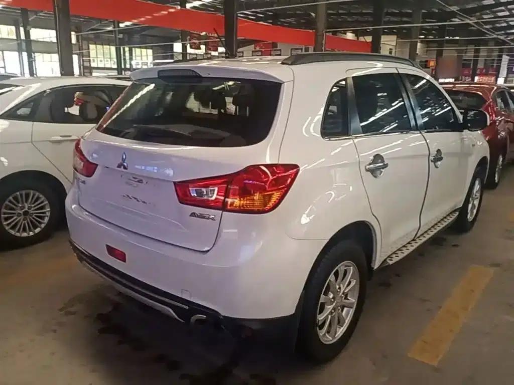 2013 ASX 2.0L CVT 2WD Elite Edition — миниатюра 7