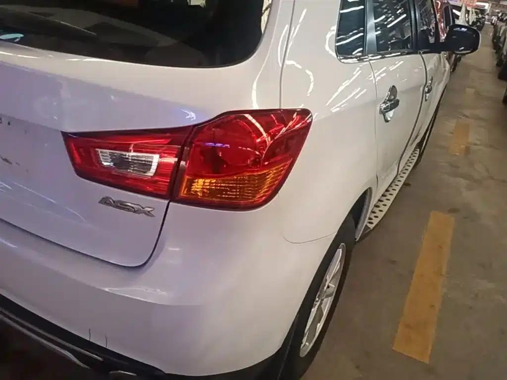 2013 ASX 2.0L CVT 2WD Elite Edition — миниатюра 8