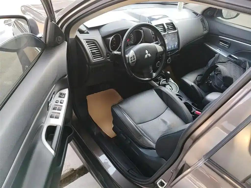 2018 ASX 2.0L CVT 2WD Premium Edition — миниатюра 16