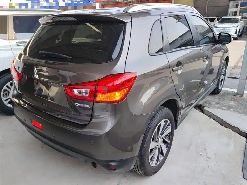 2018 ASX 2.0L CVT 2WD Premium Edition — миниатюра 7