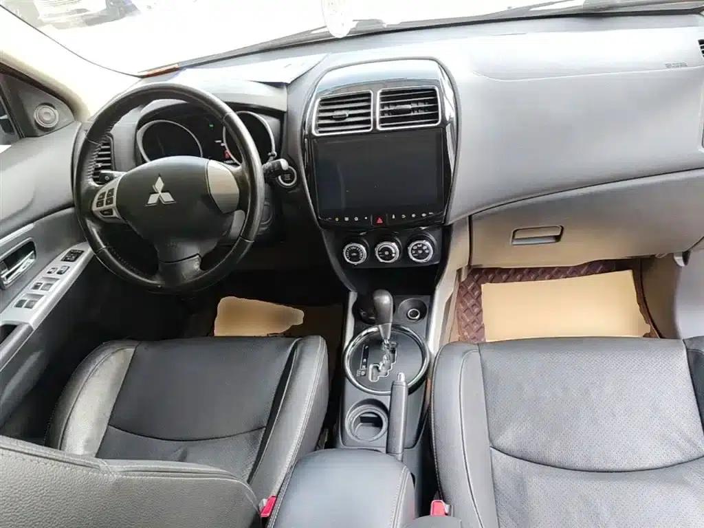 2018 ASX 2.0L CVT 2WD Premium Edition — миниатюра 10