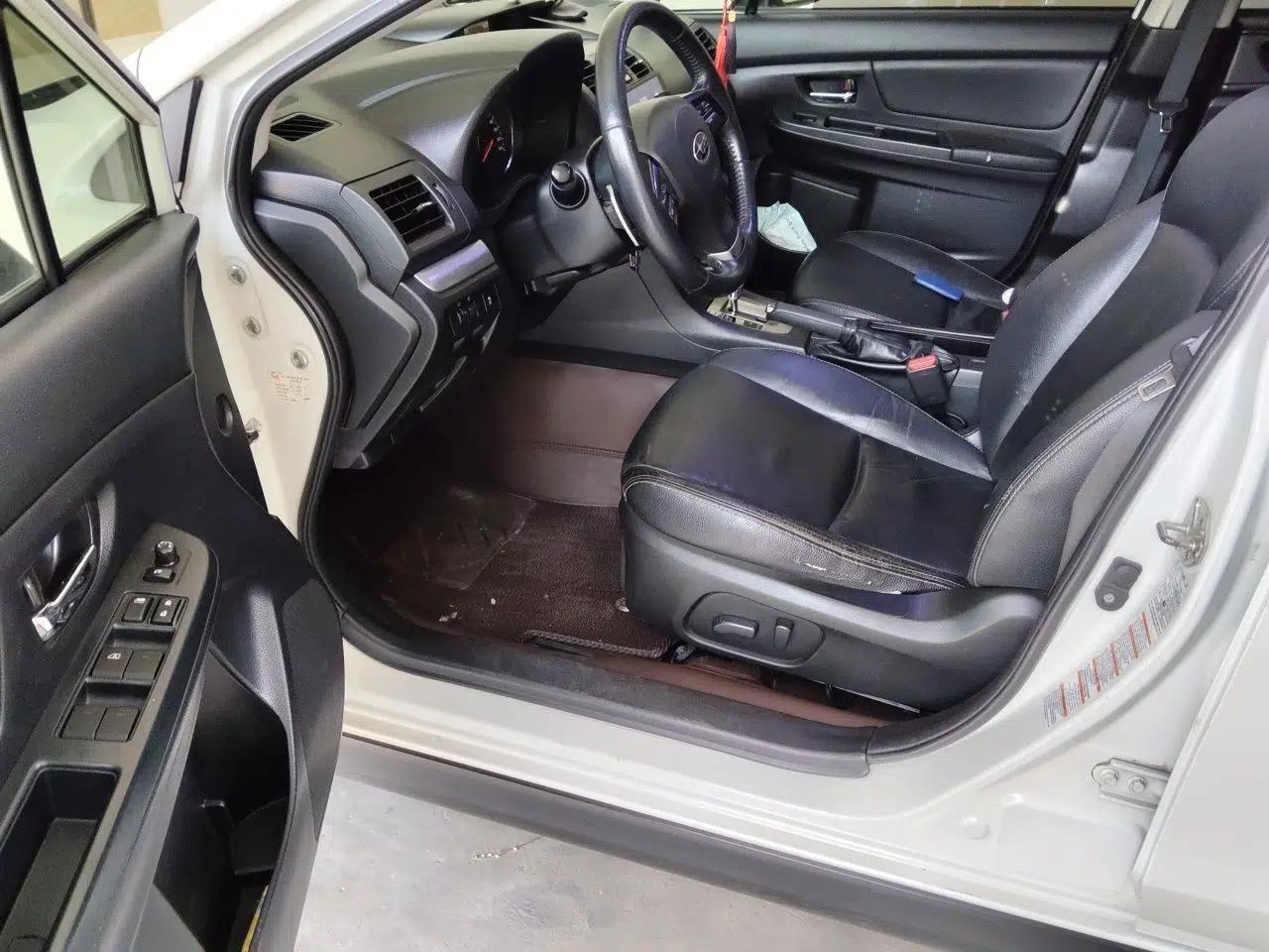 Subaru XV 2012 2.0i Elite Edition — миниатюра 17