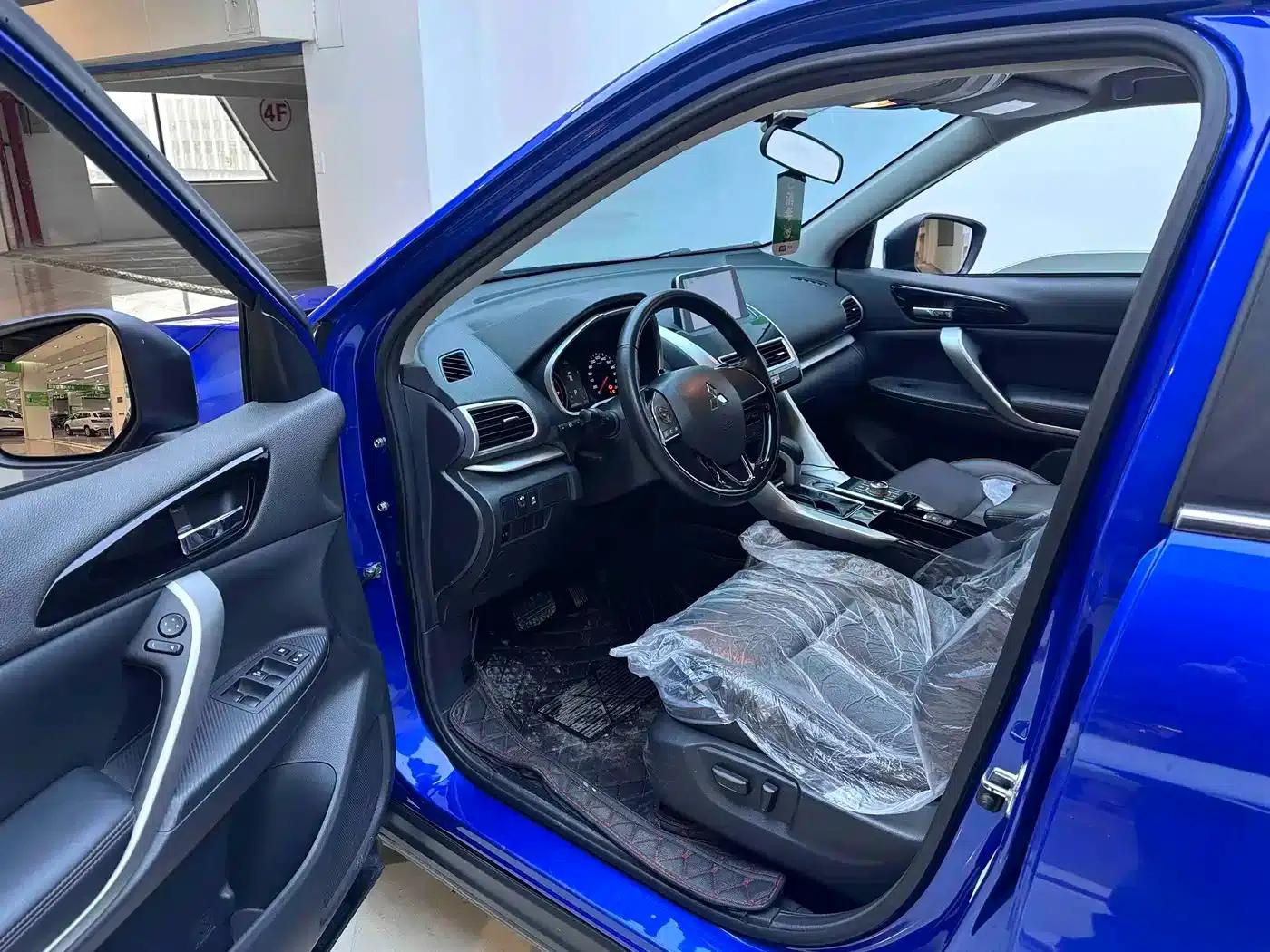 Eclipse Cross 2021 1.5T CVT 2WD Dream Edition — миниатюра 8