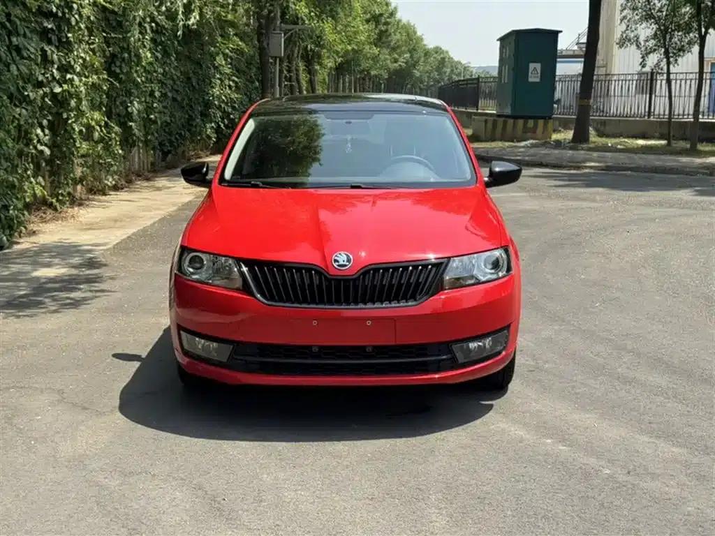 Rapid Spaceback 2016 Facelift 1.6L Automatic Smart Edition — миниатюра 6