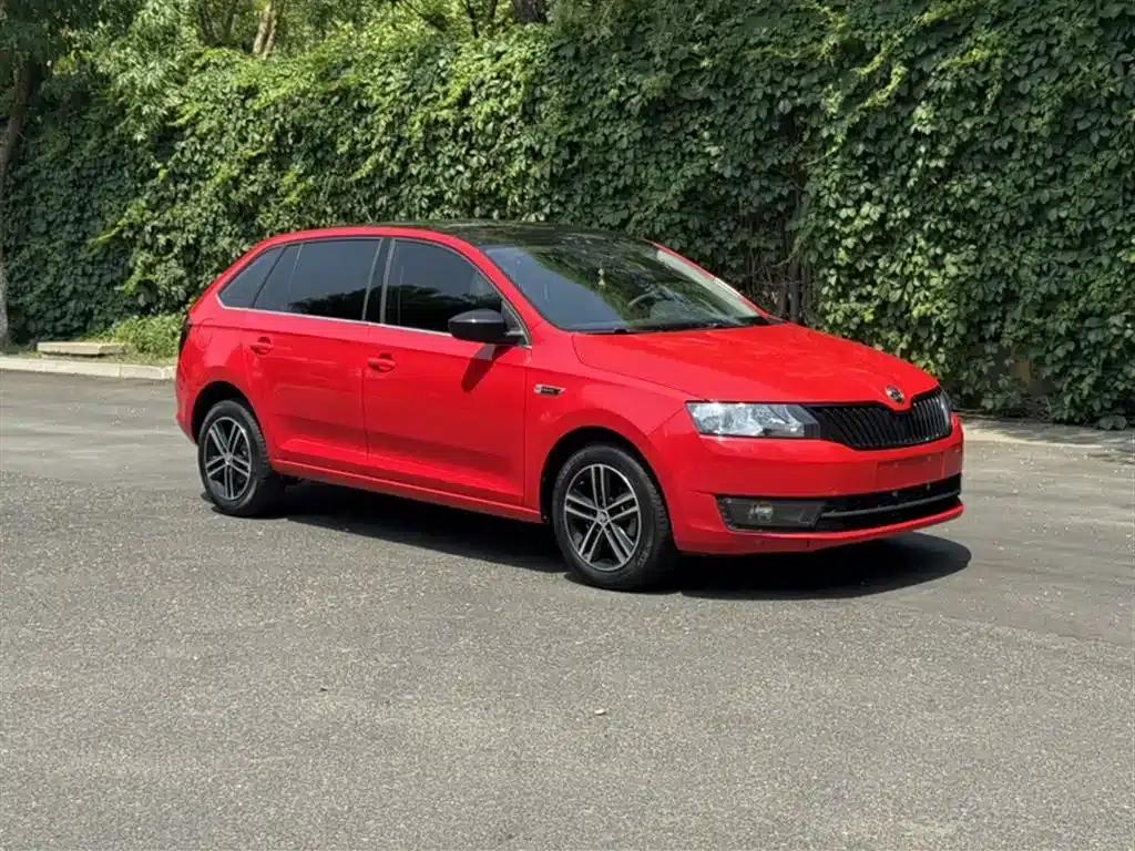 Rapid Spaceback 2016 Facelift 1.6L Automatic Smart Edition — миниатюра 7