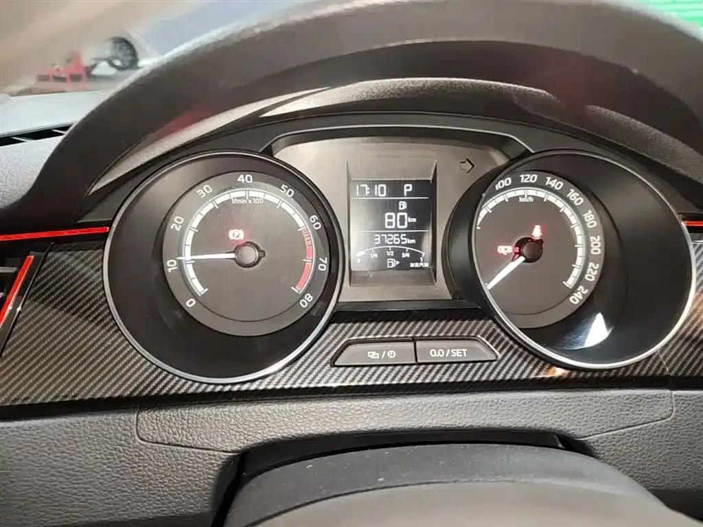 Rapid 2020 1.5L Automatic Comfort Edition — миниатюра 12