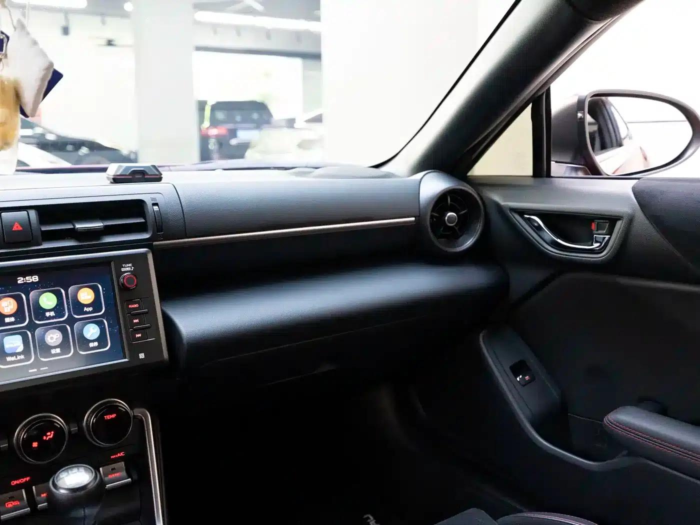 2022 Subaru BRZ 2.4L Manual — миниатюра 10