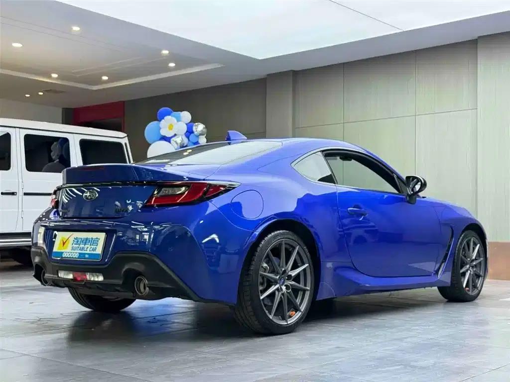 Subaru BRZ 2023 2.4L Manual 10th Anniversary Edition — миниатюра 4