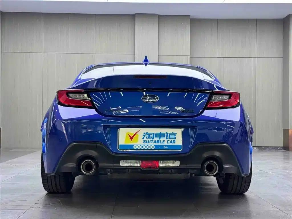 Subaru BRZ 2023 2.4L Manual 10th Anniversary Edition — миниатюра 5