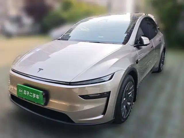 Tesla Model Y L 2025 Model Long-Range All-Wheel-Drive Version