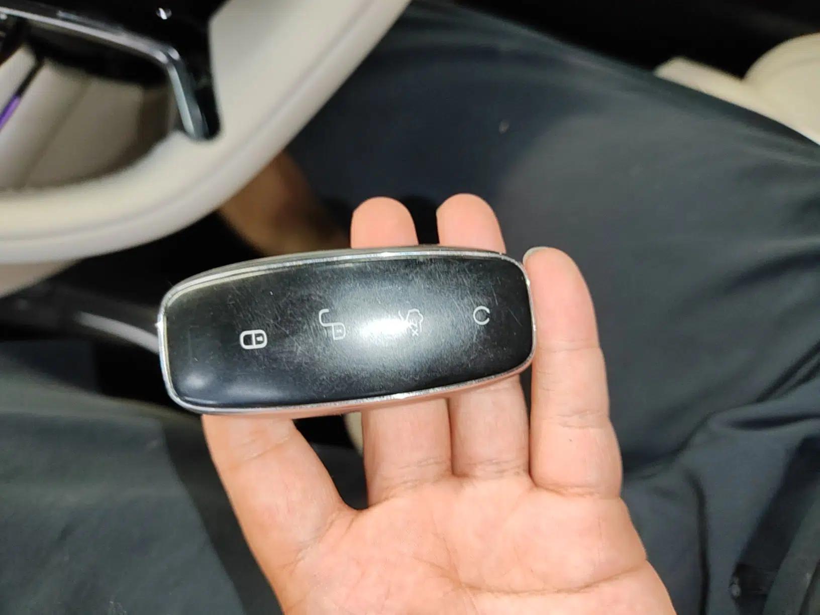 Denza N7 2025 702 Intelligent Driving Dual-Laser Luxury Edition — миниатюра 12