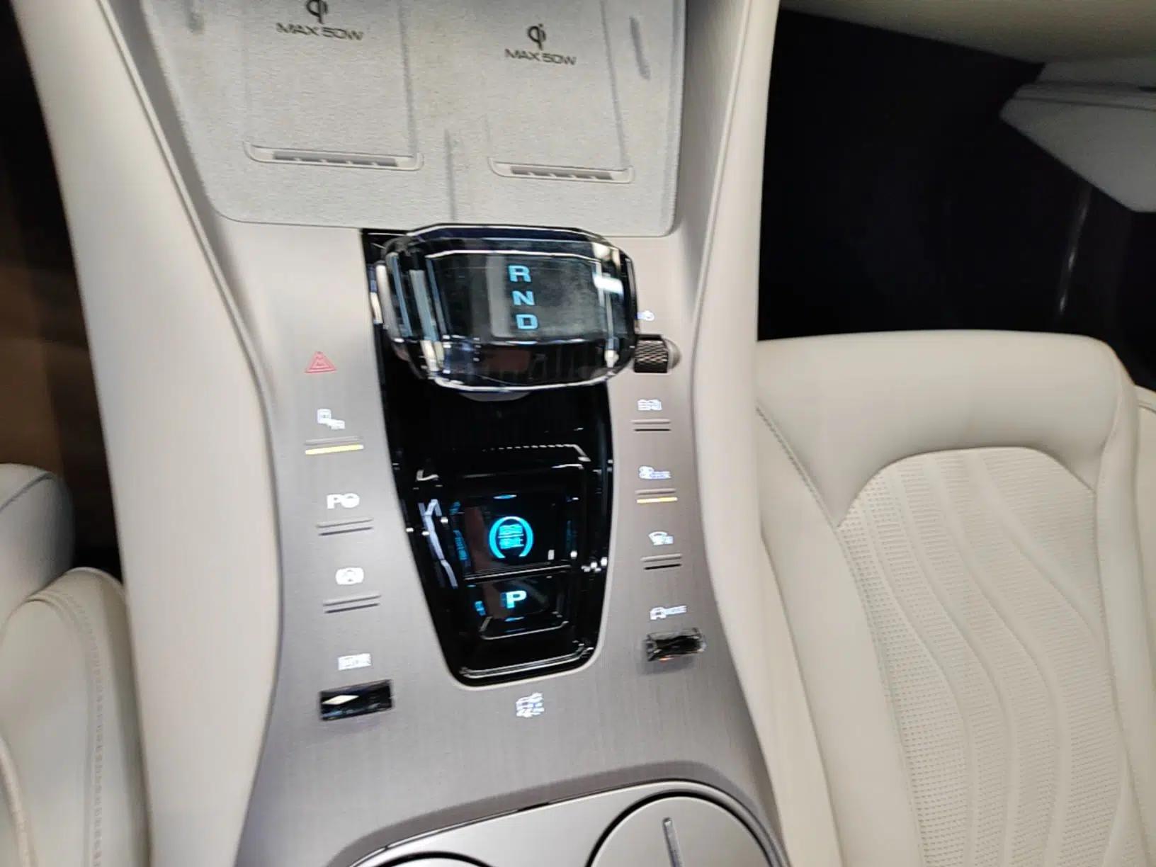 Denza N7 2025 702 Intelligent Driving Dual-Laser Luxury Edition — миниатюра 17